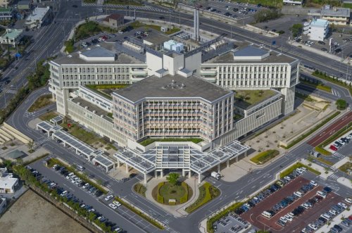 沖縄県立南部医療センター・こども医療センター 画像